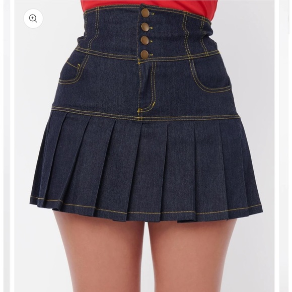NWT pinup UNIQUE VINTAGE Serena pleated denim mini skirt - Picture 2 of 4